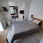 Studio Cosy Deco Tropicale - 10 Min Gare & Centre A Pied Nîmes