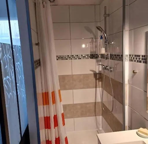 Neuf Confortable A 10 Min A Pied De La Gare *